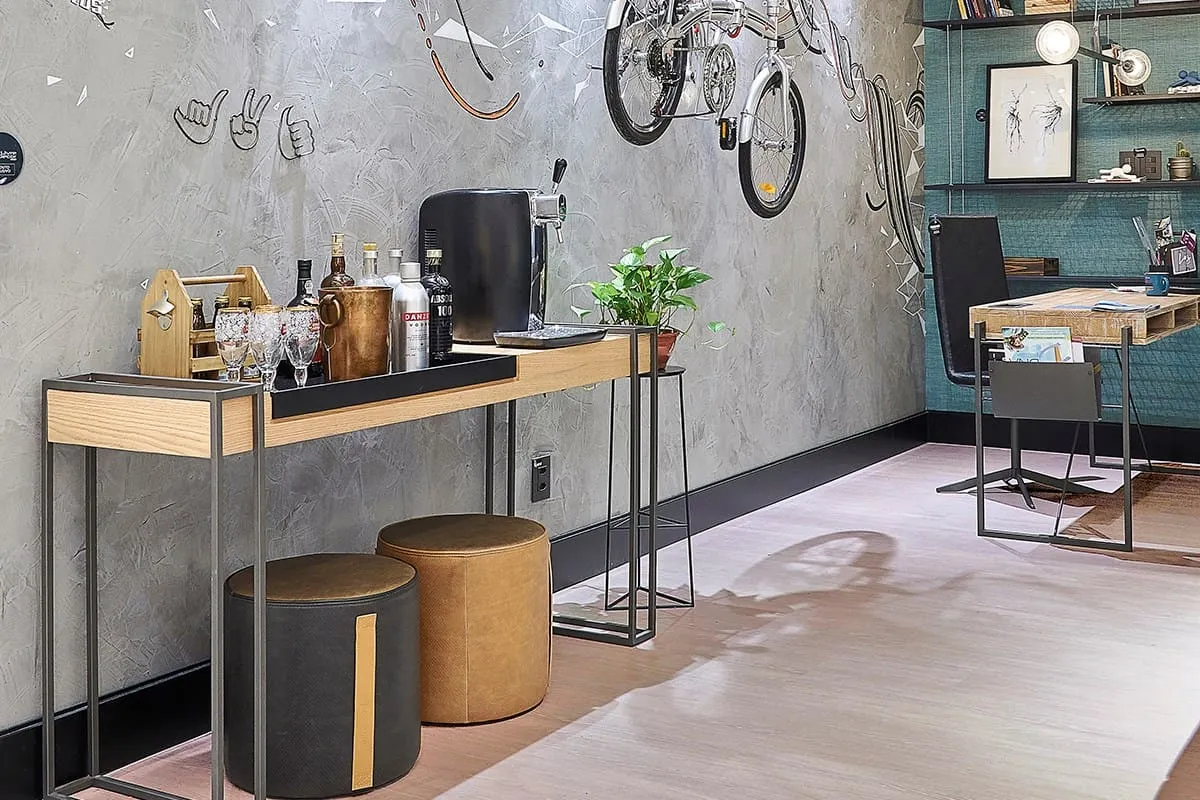 Ambiente — piso laminado Sbiancato